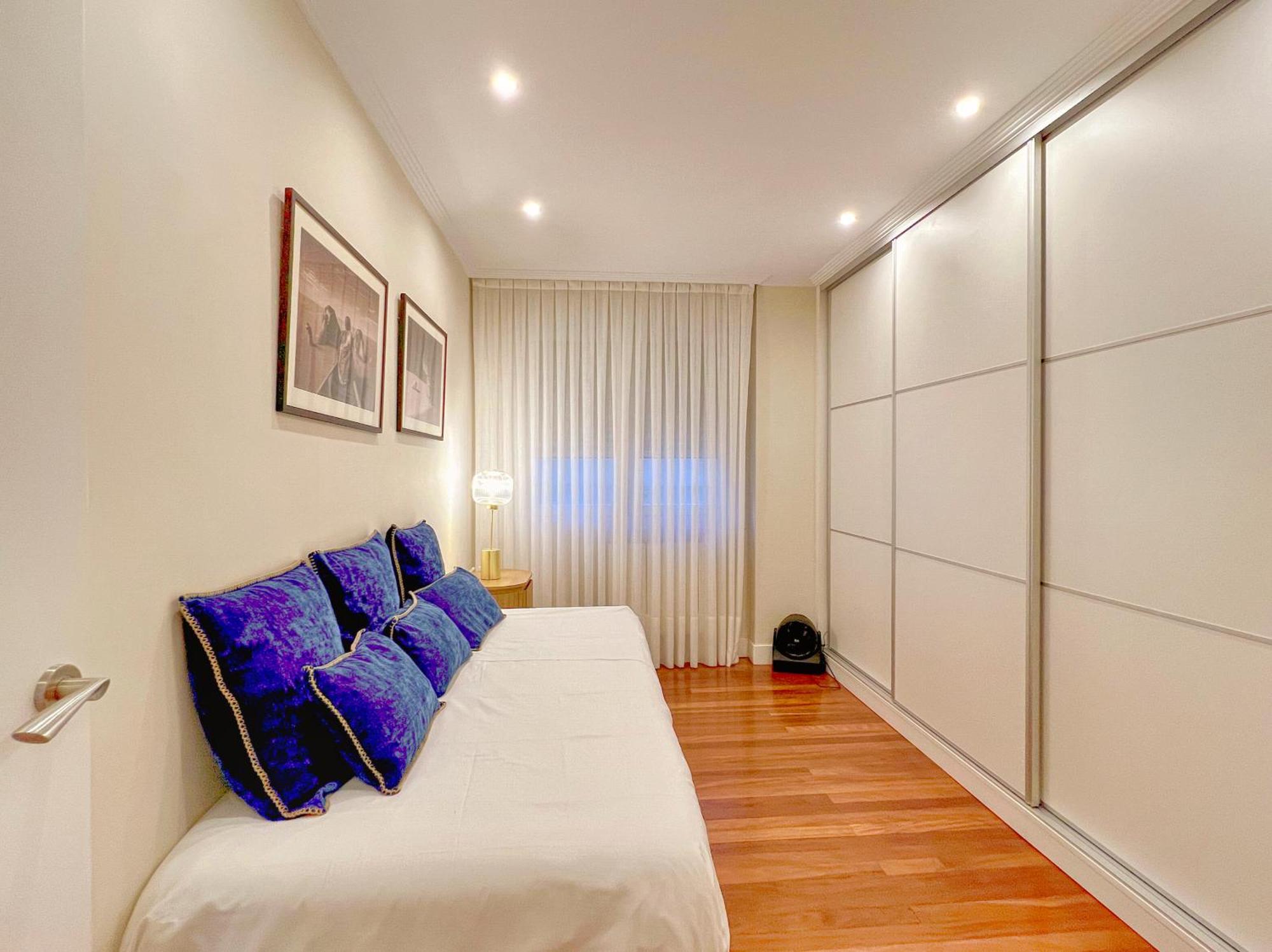 River Deluxe Con Garaje Gratis Bilbao Exteriör bild